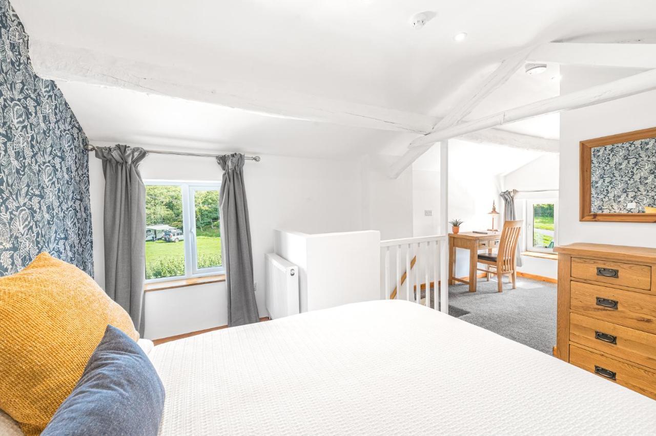 The Black Dog Apartment Dalton in Furness Exterior photo