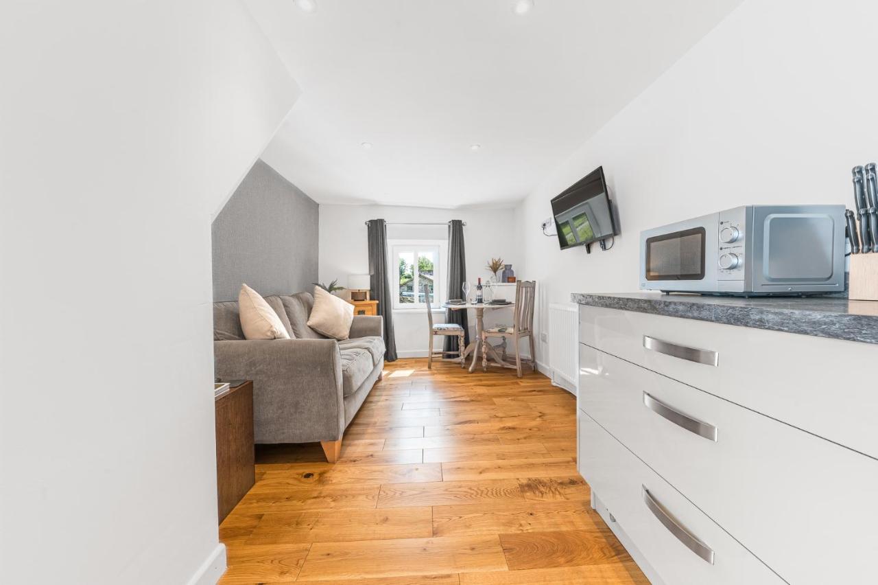 The Black Dog Apartment Dalton in Furness Exterior photo