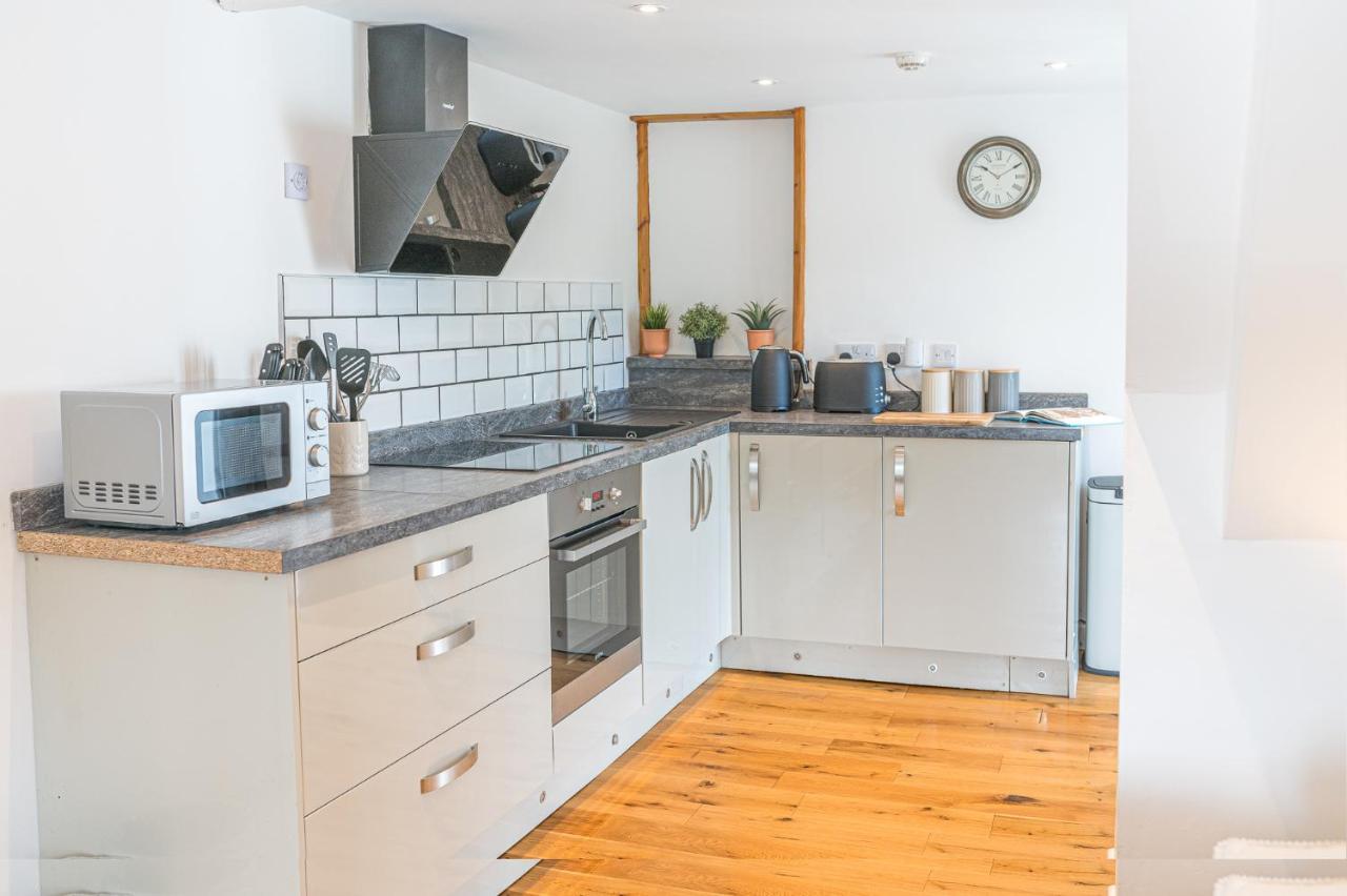 The Black Dog Apartment Dalton in Furness Exterior photo